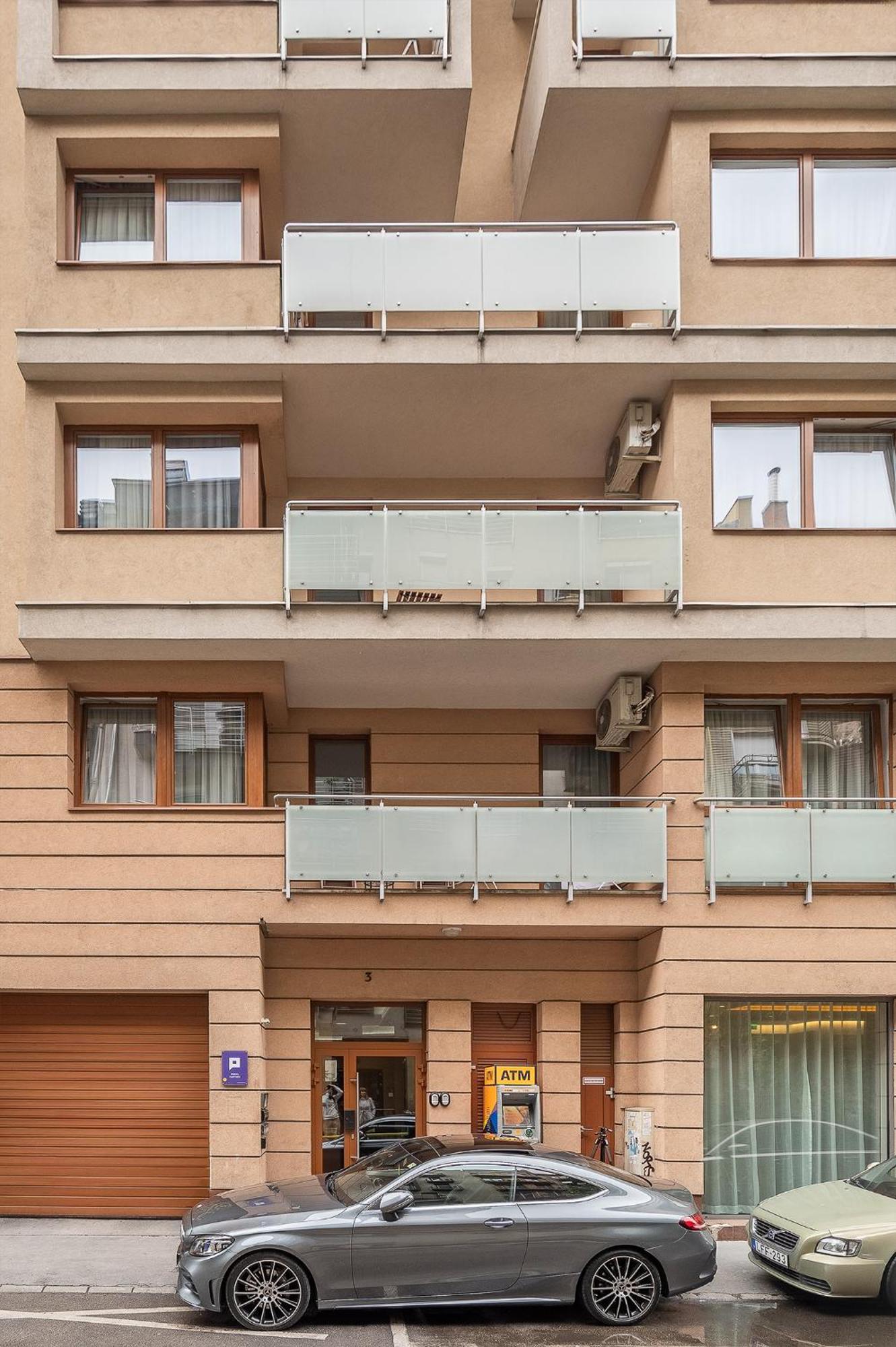 Two-bedrooms Cbd Bp Budapeste