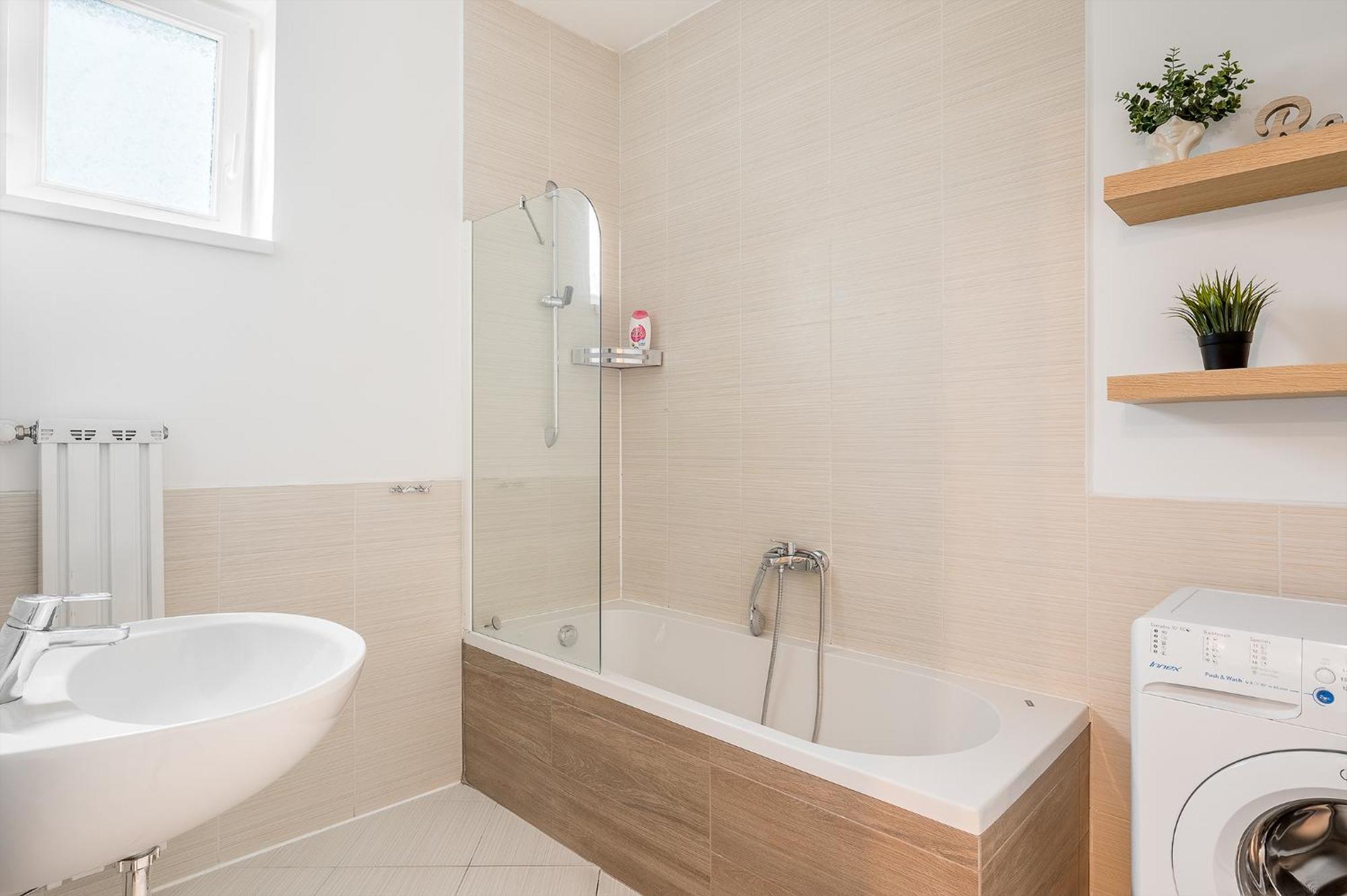 Two-bedrooms Cbd Bp * Boedapest